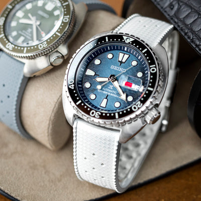 炎夏的潮流款式，Tropic Pro 熱帶橡膠快拆潛水款式錶帶
