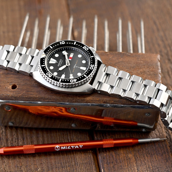 22mm 凱撒三板式鋼錶帶，極有質感 拉砂 潛水款保險掣實心帶扣