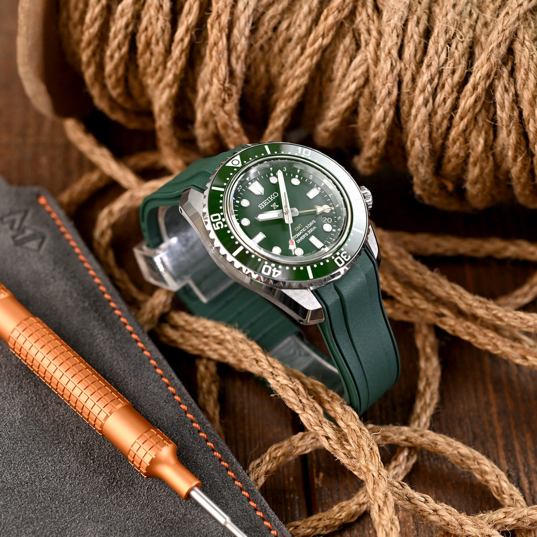 StrapXPro - SBX1A SEIKO精工 Prospex 復刻1968年經典GMT系列 專用代用 軍綠色 橡膠錶帶 彎曲錶耳