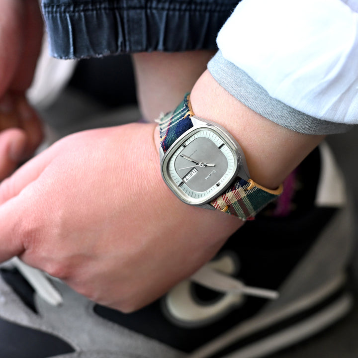 MiLTAT 蘇格蘭格紋圖案布 藍綠卡其等色 錶帶 棕色線