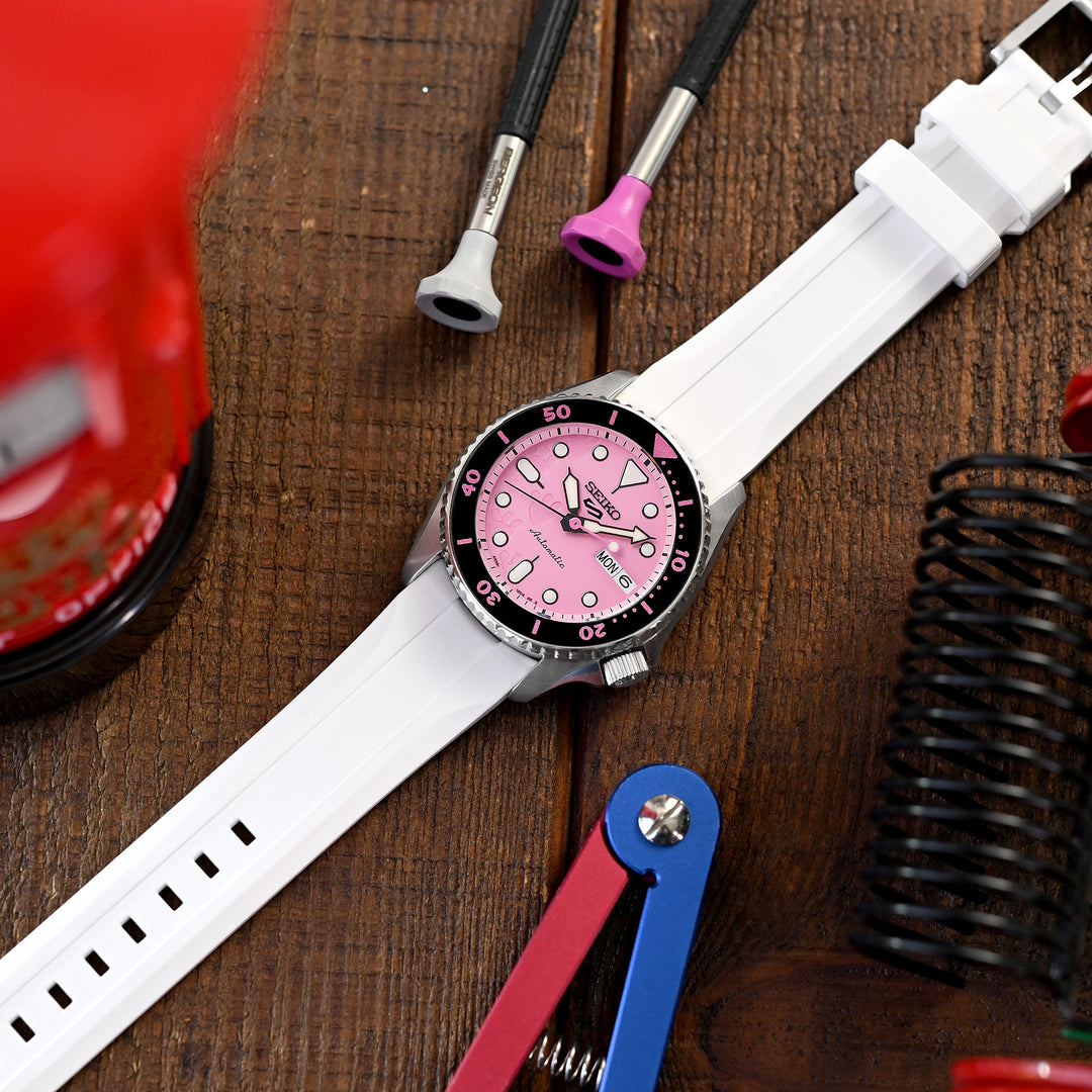 Wheels - 機芯輪 白色彈性半彎曲頭耳 FKM 橡膠錶帶，快拆錶帶