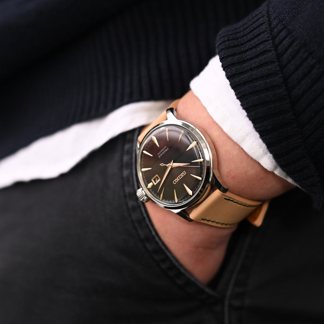 20mm 米色錐形皮革快拆錶帶，綠色縫線 + 采爾馬特皮革襯裡