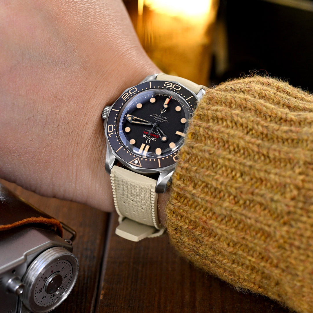 James Bond 007 No Time To Die Omega Seamaster 300M CO?AXIAL 007 Edition Strapcode Watch Bands