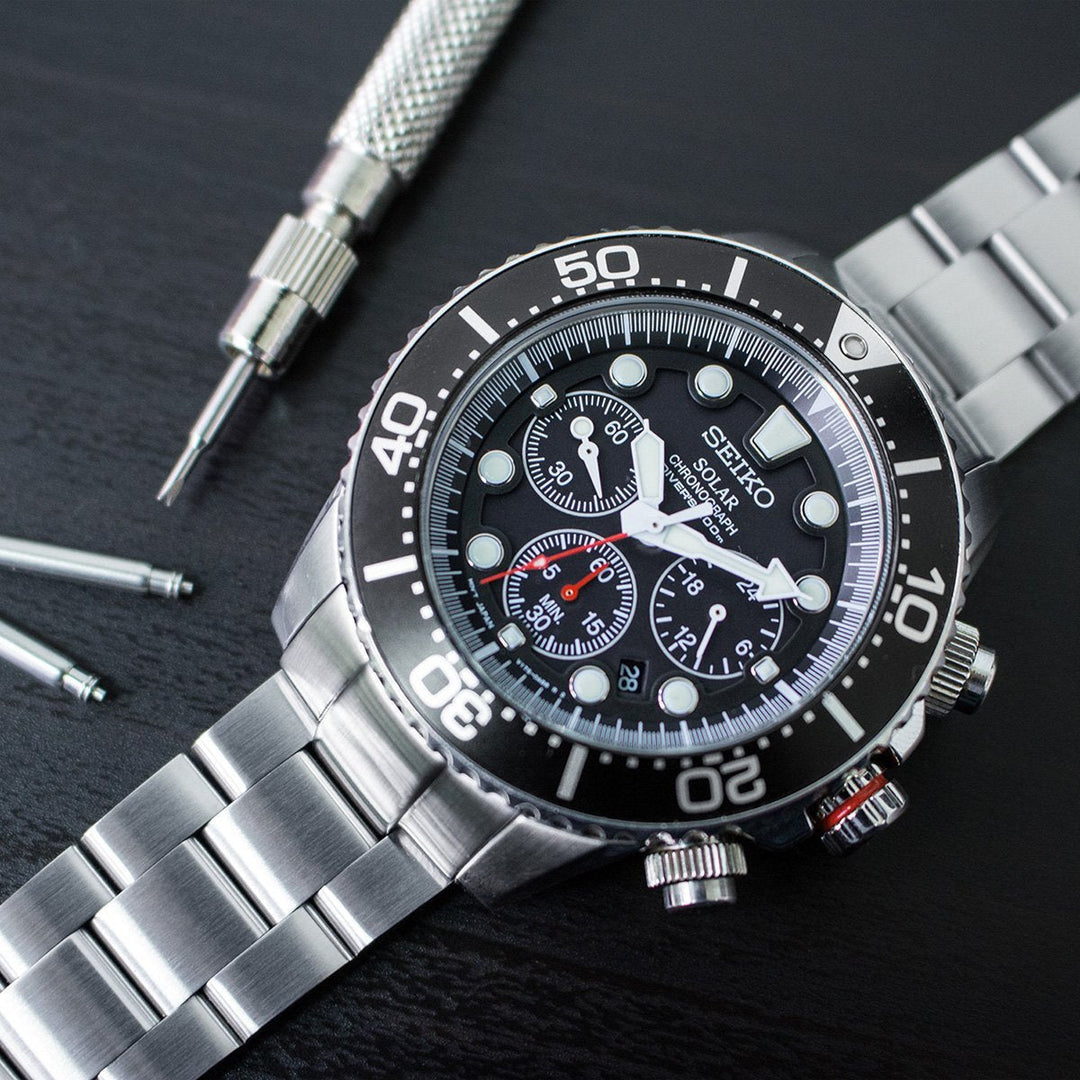 SEIKO精工太陽能三眼計時SSC015專用代用帶 實心超級三板式不鏽鋼拉砂 錶帶