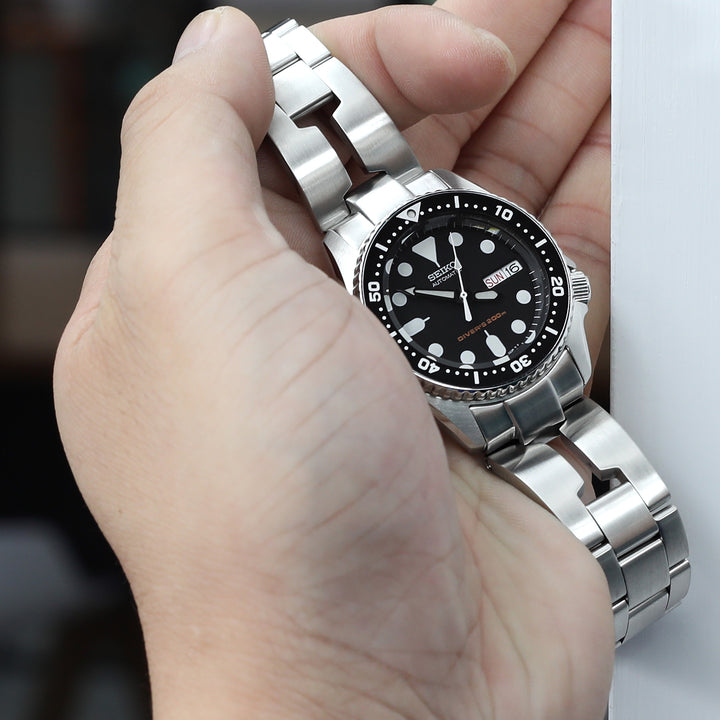 SEIKO精工水鬼SKX013專用代用剃刀型鋼錶帶潛水款實心V形帶扣拉砂