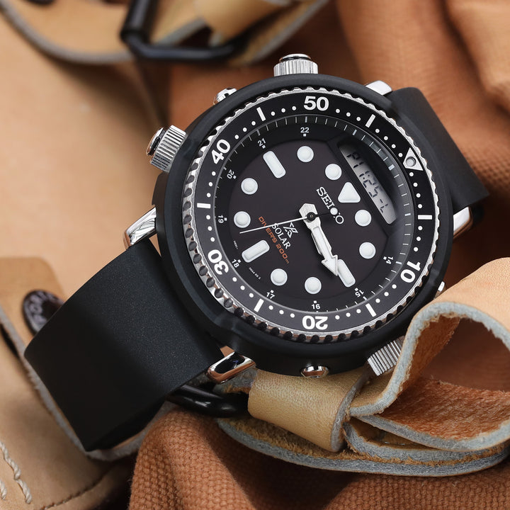 MiLTAT 黑色 FKM氟碳橡膠快拆錶帶電黑扣 20mm 或 22mm
