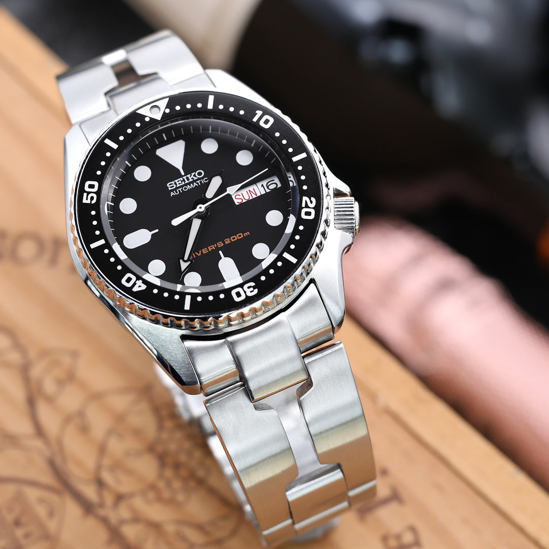 SEIKO精工水鬼SKX013專用代用剃刀型鋼錶帶潛水款實心V形帶扣拉砂