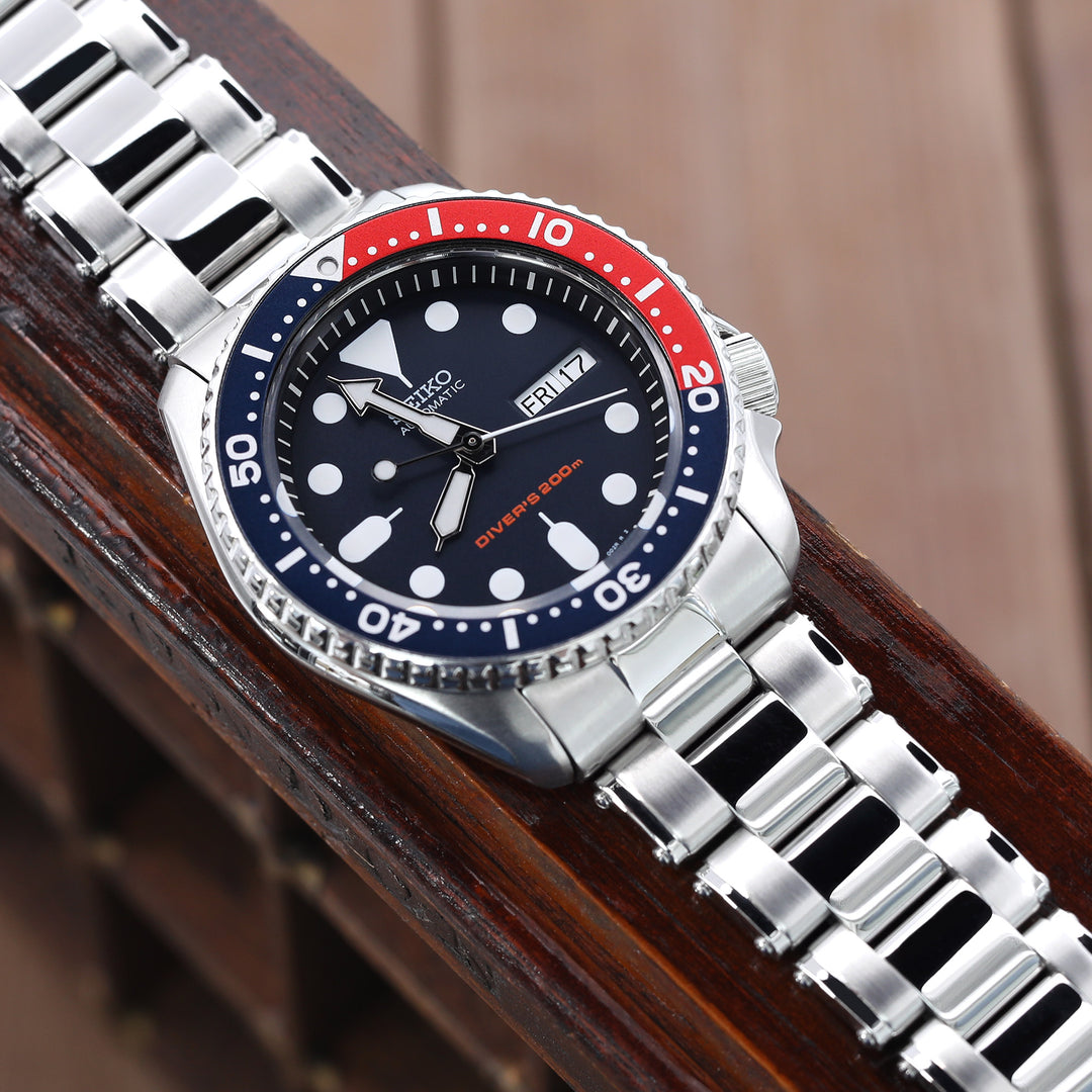 SEIKO精工水鬼SKX007彎頭Metabind邁赫鉚釘代用鋼錶帶V扣拉砂拋光