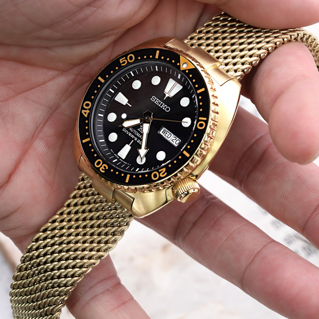 配對SEIKO精工SRPC44復刻金海龜彎曲實心錶帶頭 瑪司米蘭錶帶V扣潛水扣金色
